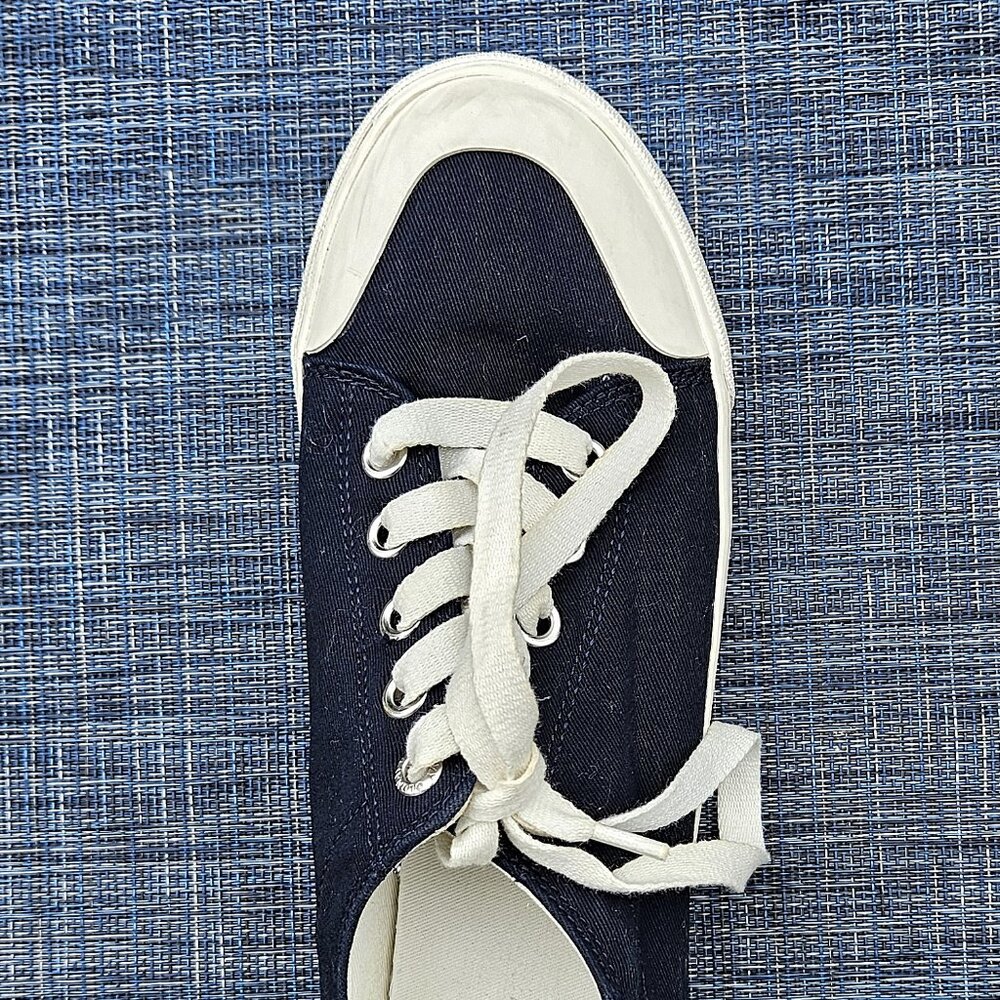 OLD NAVY - navy blue lace up canvas platform sneakers - size 9 - Picture 6 of 9
